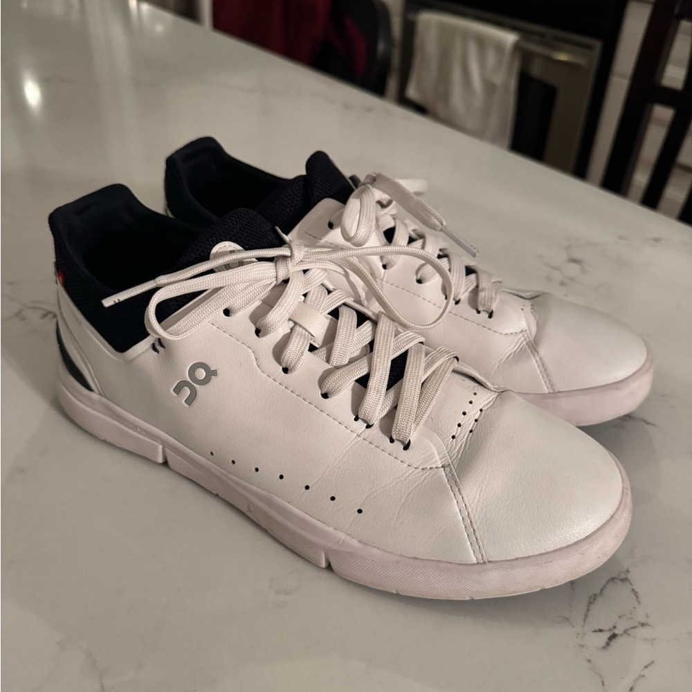 On Cloud The Roger Sneakers